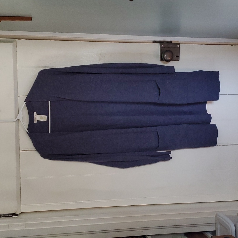 Light weight long sleeve cardigan